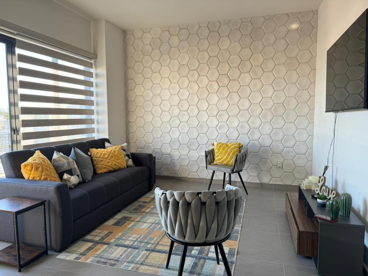Apartment In El Centro Near Malecon!